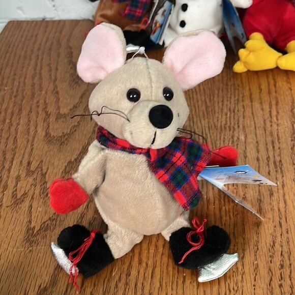 Snowden & Friends Mini 9” Plush’s includes 4 beanie stuffies - Picture 2 of 9